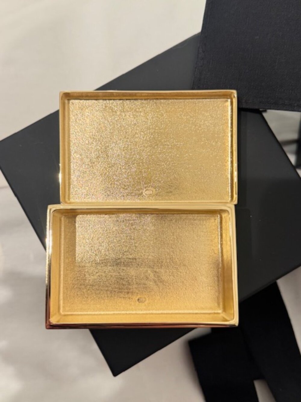 CHANEL 2026 Metiers D'Art NYC Metal Aimer Pour Vivre Minaudiere clutch Gold - Picture 8 of 10